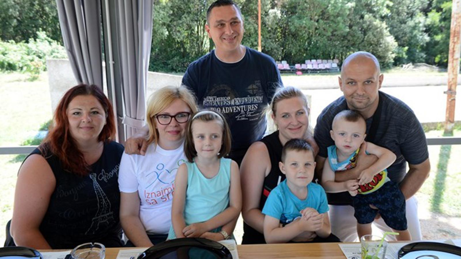 Sretna obitelj na moru