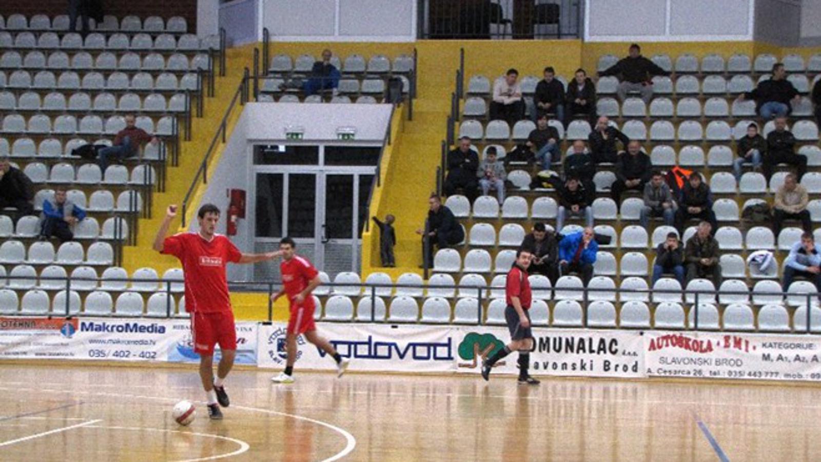 Tomislav Kljajić je sa svojim CB Starsom Slavonija I prema očekivanju prošao u 2. krug