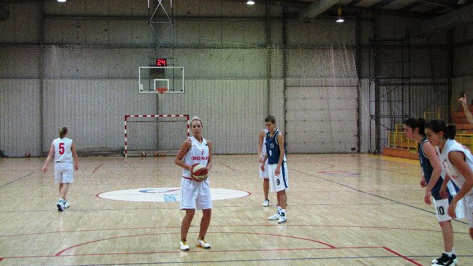 Ana Božić (s loptom) bila je najefikasnija igračica utakmice