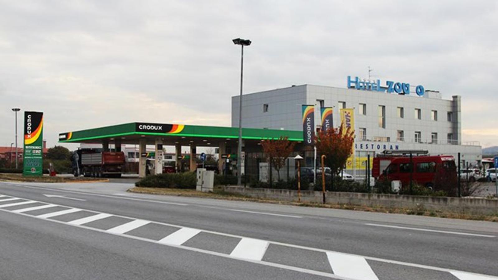 Croduxova benzinska postaja prije ulaska u Slavonski Brod sa ZVC