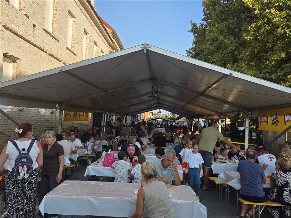 Ribarska večer u Davoru, 8. kolovoza 2026. | Author: Foto: DZ/PLUS