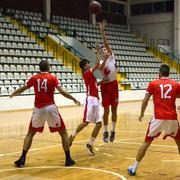 Seniori KK SB (crveni) izgubili su u B.Manastiru, a kadeti (bijeli) pobijedili u Županji