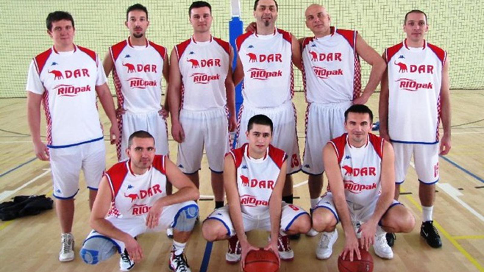 Rio Pak AZ alati, Domagoj Norac(gornji red) a Igor Kovačević (donji red) desno
