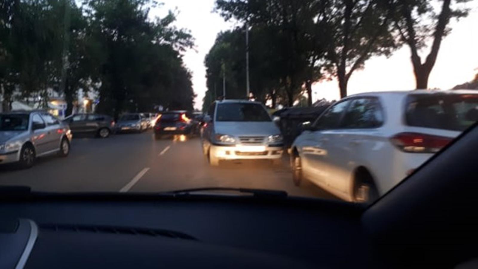 Cesta uz Naselje Andrije Hebranga u Slavonskom Brodu