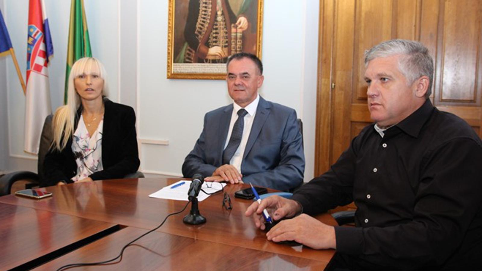 Požeški župan Alojz Tomašević sa suradnicima