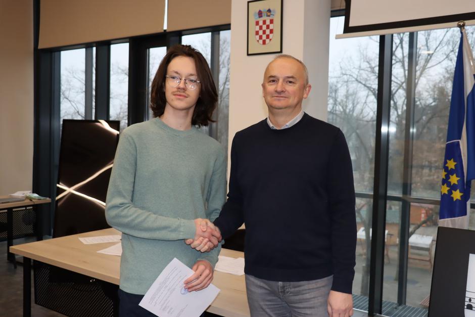  | Author: Grad Nova Gradiška/radiong