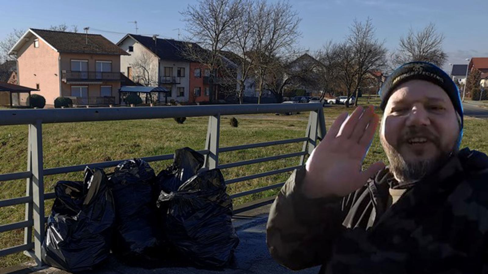 Desno: Petar Blažević (izrezak iz njegovog videa)