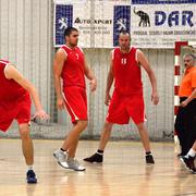 Branislav Ćorić (Stupnik Medex) crvena majica br.13 ubacio je 16 koševa