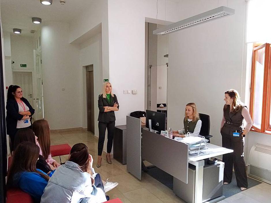 | Author: Ekonomsko-birotehnička škola