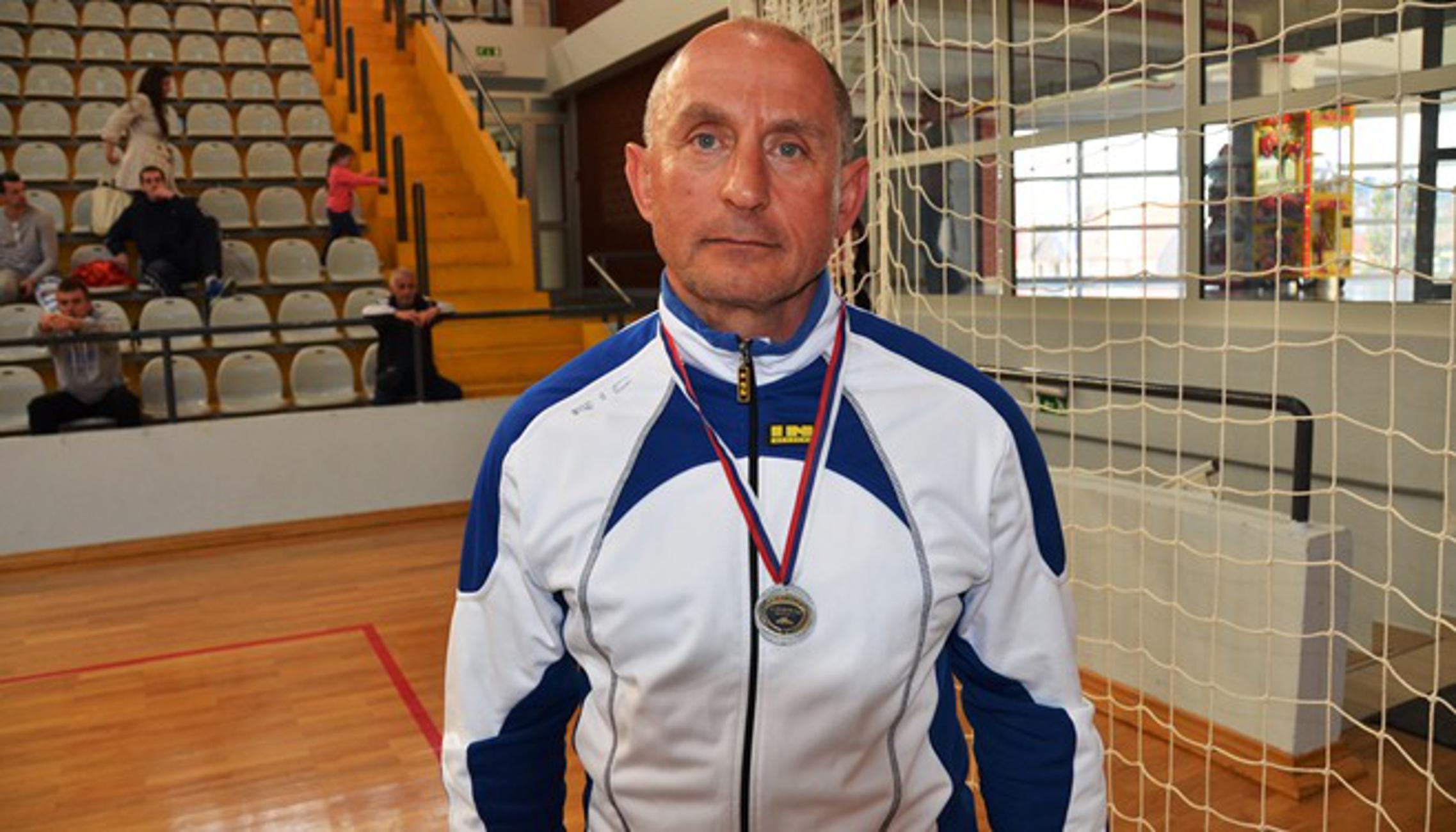 Nenad Živković-Žika sa srebrnom medaljom oko vrata