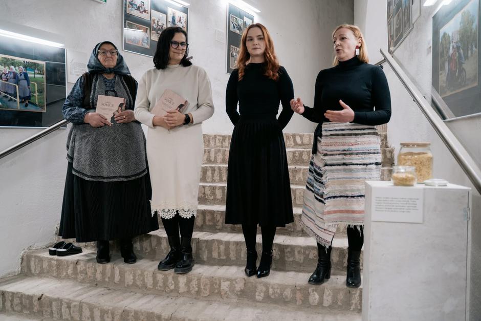  | Author: V. Jevicki / GUGSB