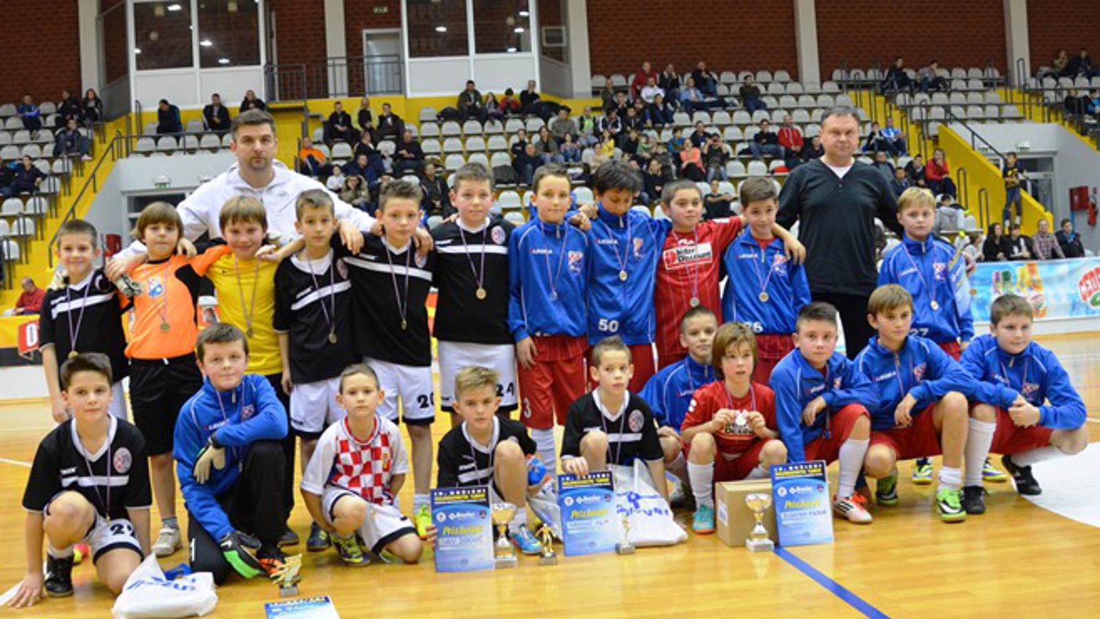 Finalisti u kategoriji limača, Budainka Kolonija (crveni) i Vatreni