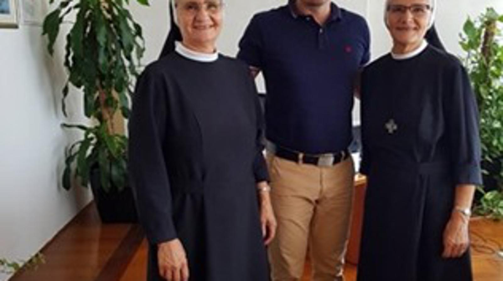 Zamjenik župana Damir Mirković sa sestrama Mirjam i Olivijom