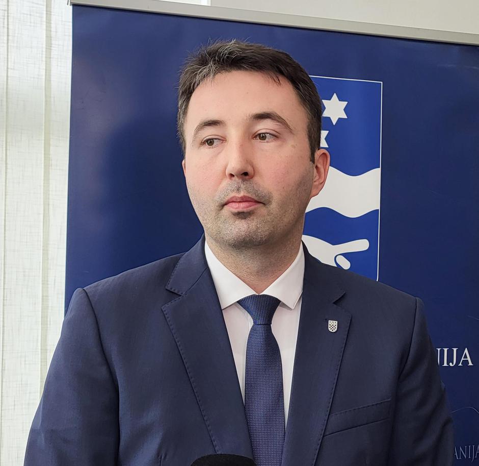  | Author: K. J. / PlusPortal