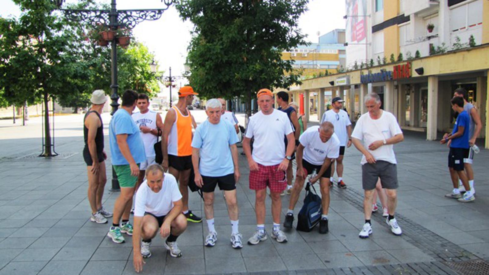 Članovi TK Brace uoči jednog od ranijih trčanja