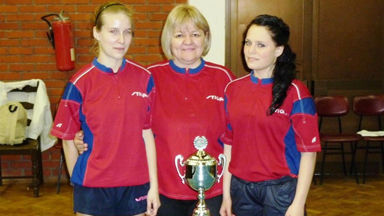 Igračice STK Marsonia, s lijeva: Antonia Vilenica, Branka Štetić i Matea Begić
