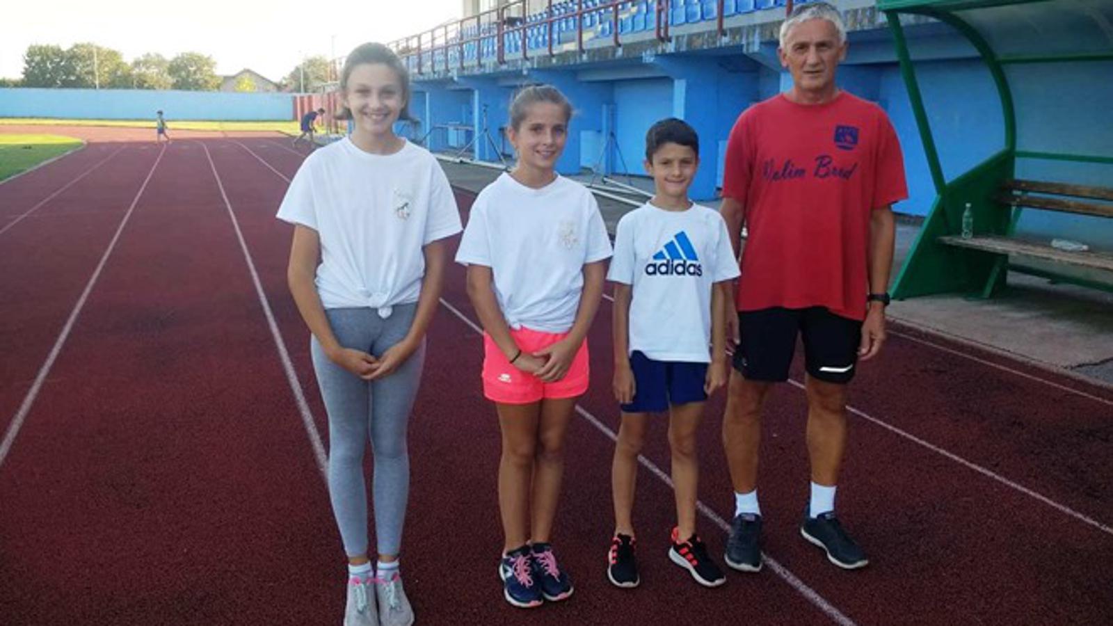 Lana, Petra i Filip s trenerom Šeremetom