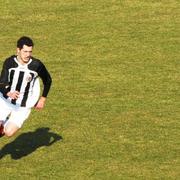Igrač utakmice Igor Prijić (lijevo) u duelu s Karlom Kešinovićem