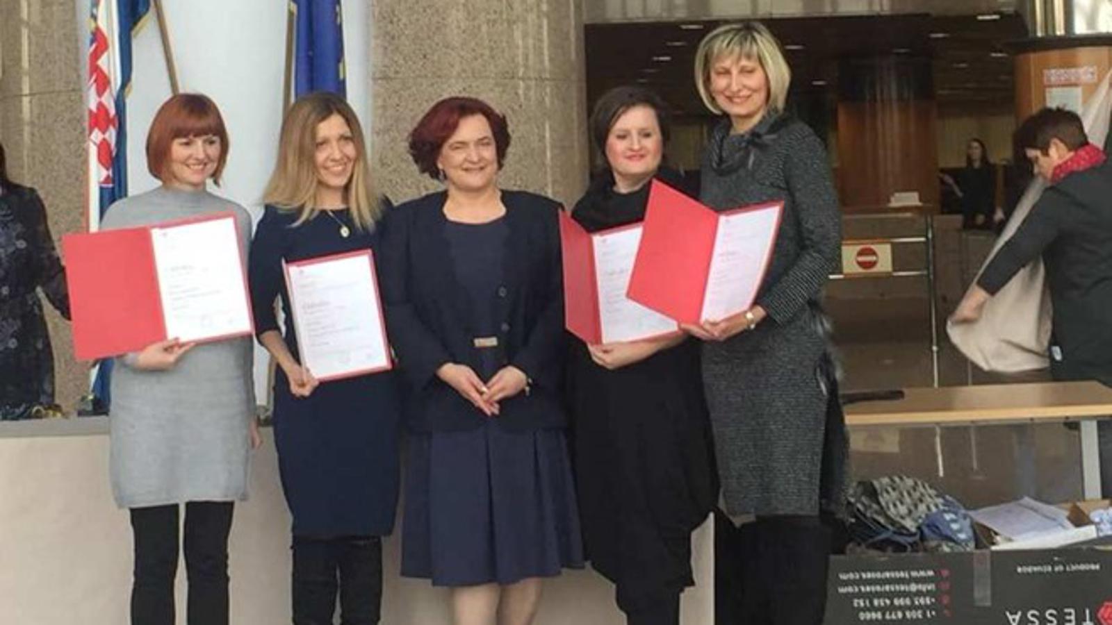 Promovirane Brođanke s pomoćnicom ministrice, Lidijom Kralj