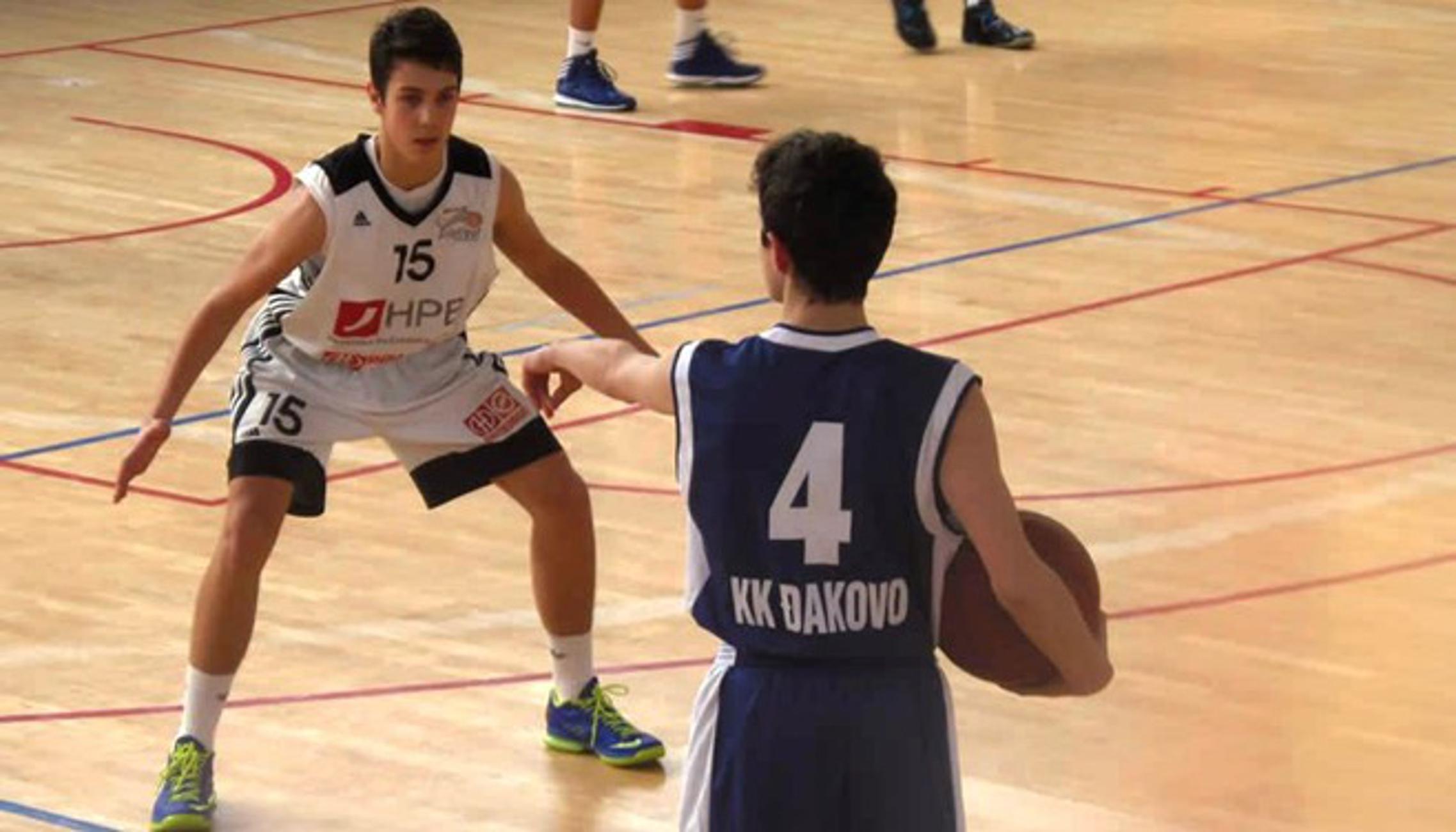 Bernard Kozina (bijela majica) uvršten je u najbolju petorku