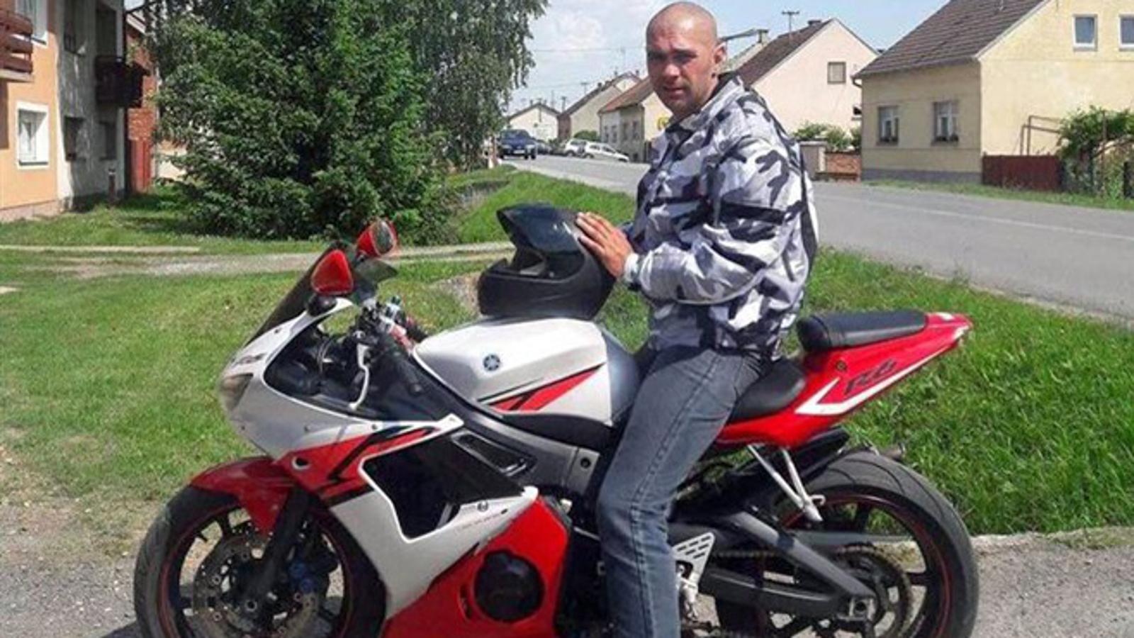 Kristijan Filjević iz Nove Gradiške tragično je izgubio život tijekom vršenja popravka na kamionu.