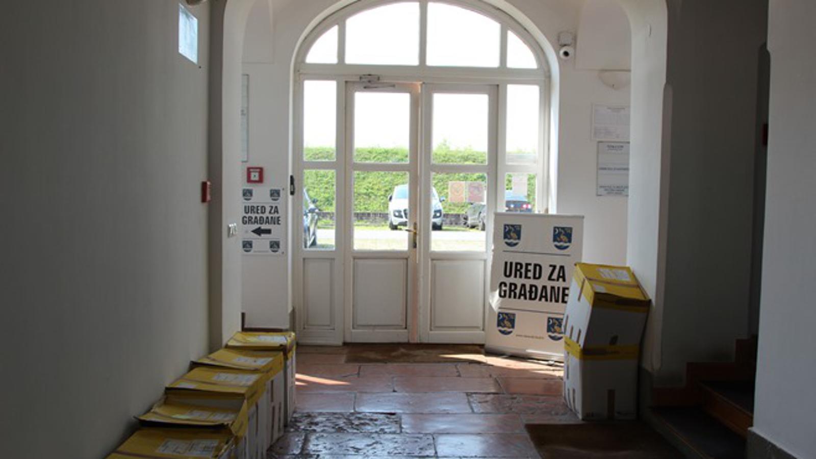 Ulaz u Gradsku upravu u Slavonskom Brodu