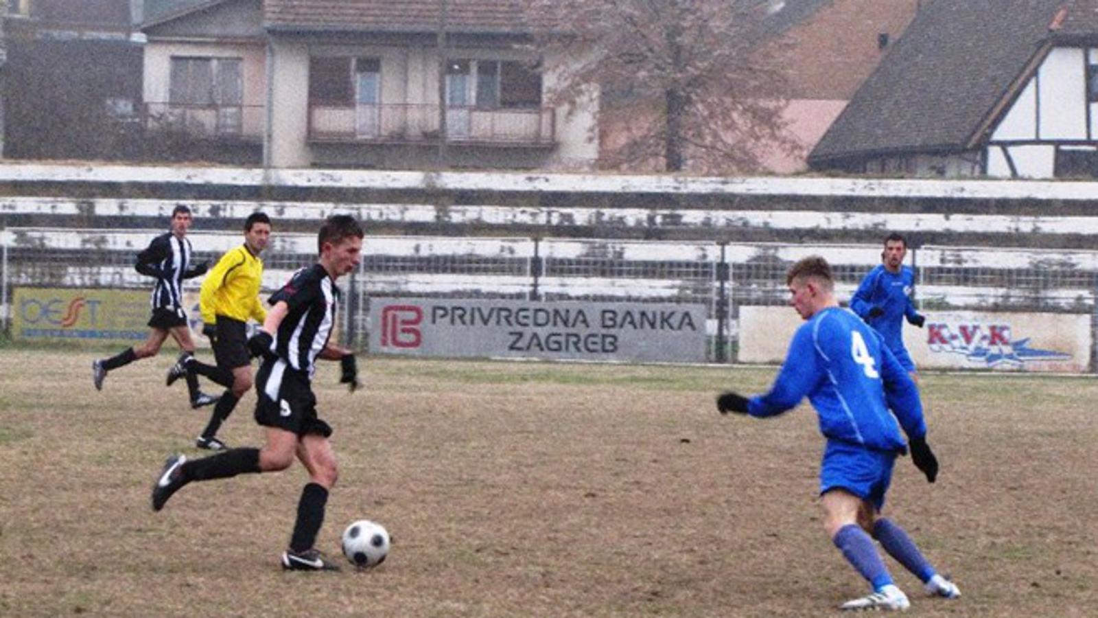 Marko Bičanić (bijelo-crni) i Borno Blašković (plavi) u duelu 