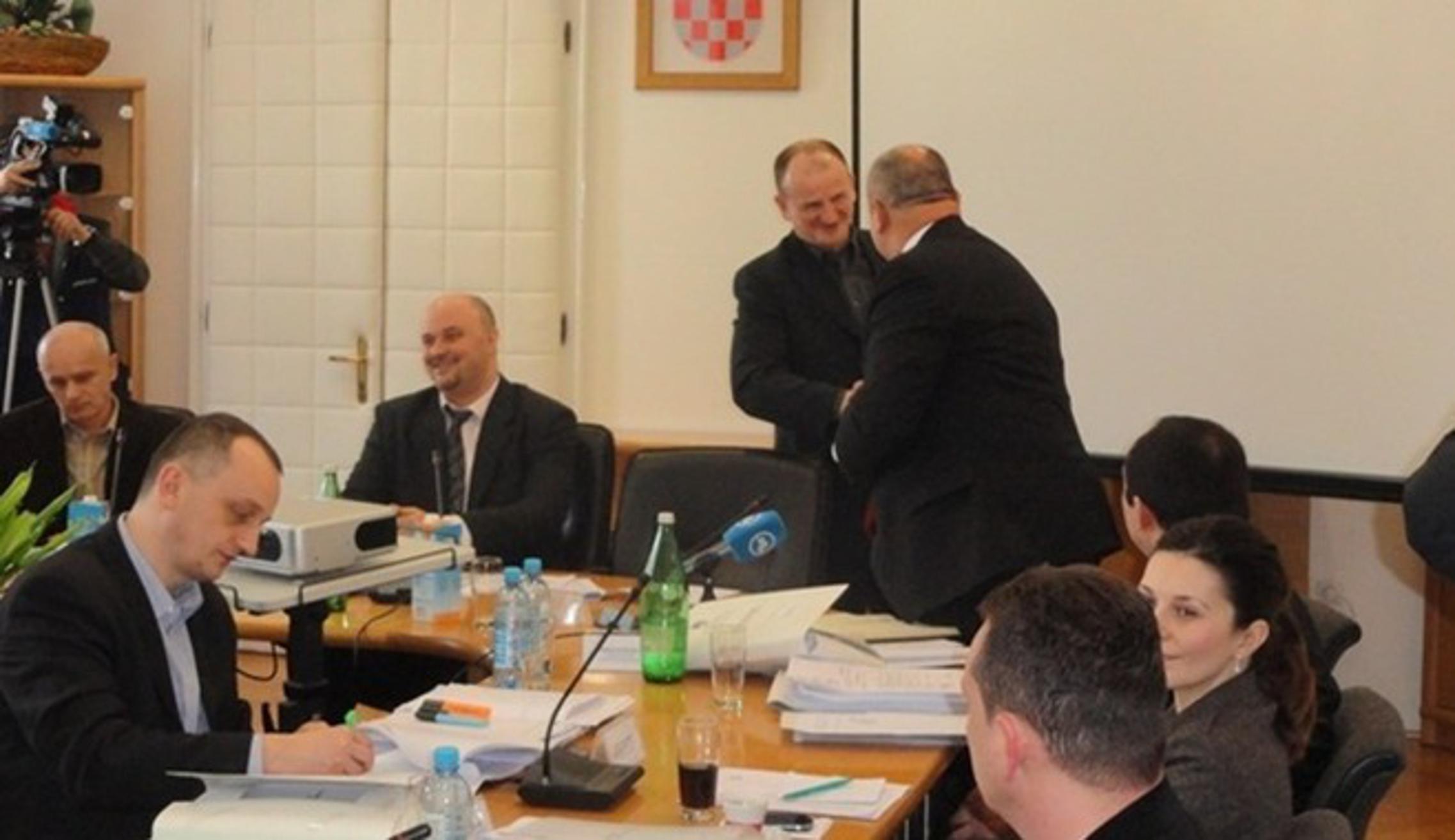 Je li moguća 'aktivna miroljubiva koegzistencija'?