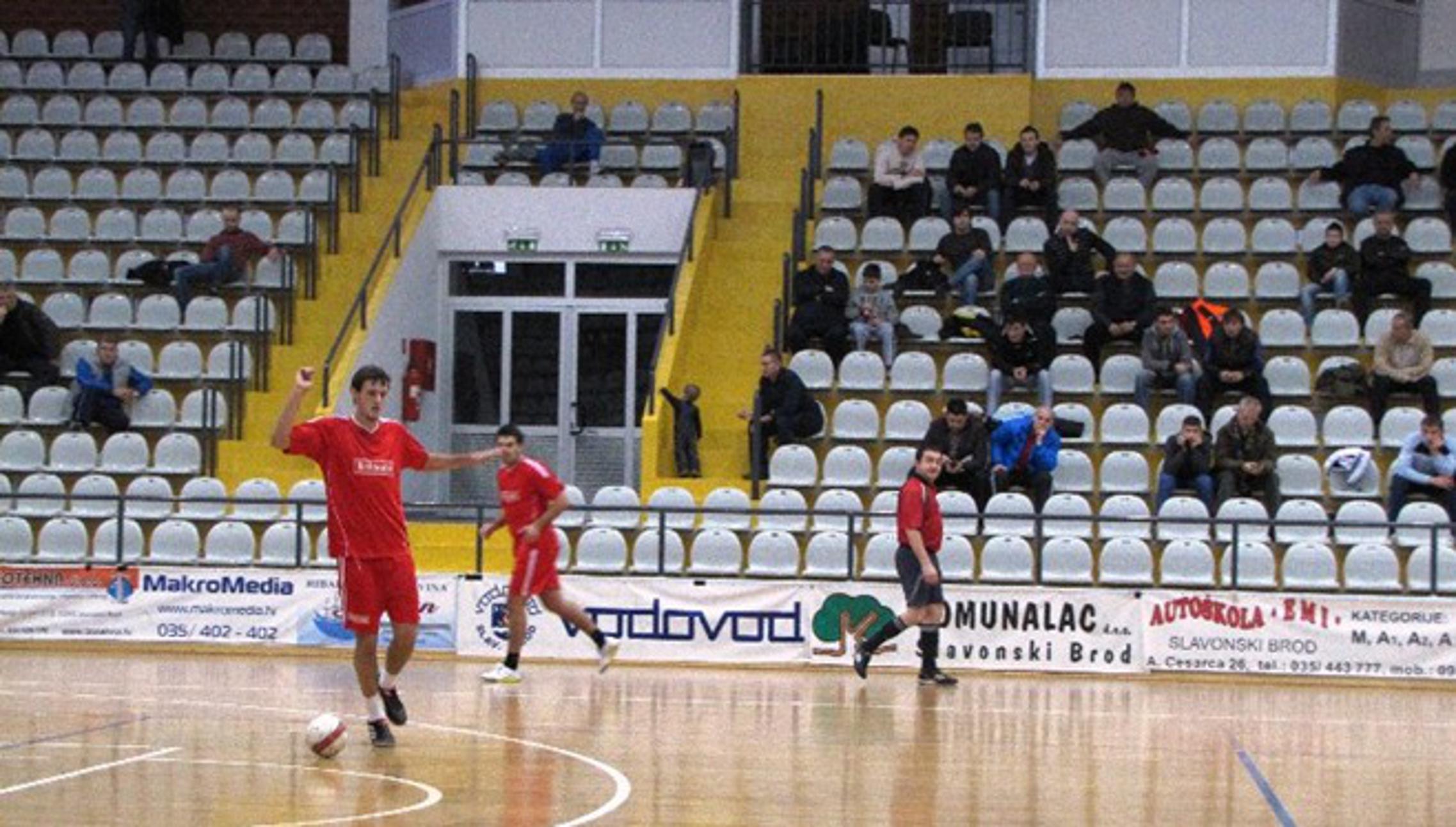 Tomislav Kljajić je sa svojim CB Starsom Slavonija I prema očekivanju prošao u 2. krug