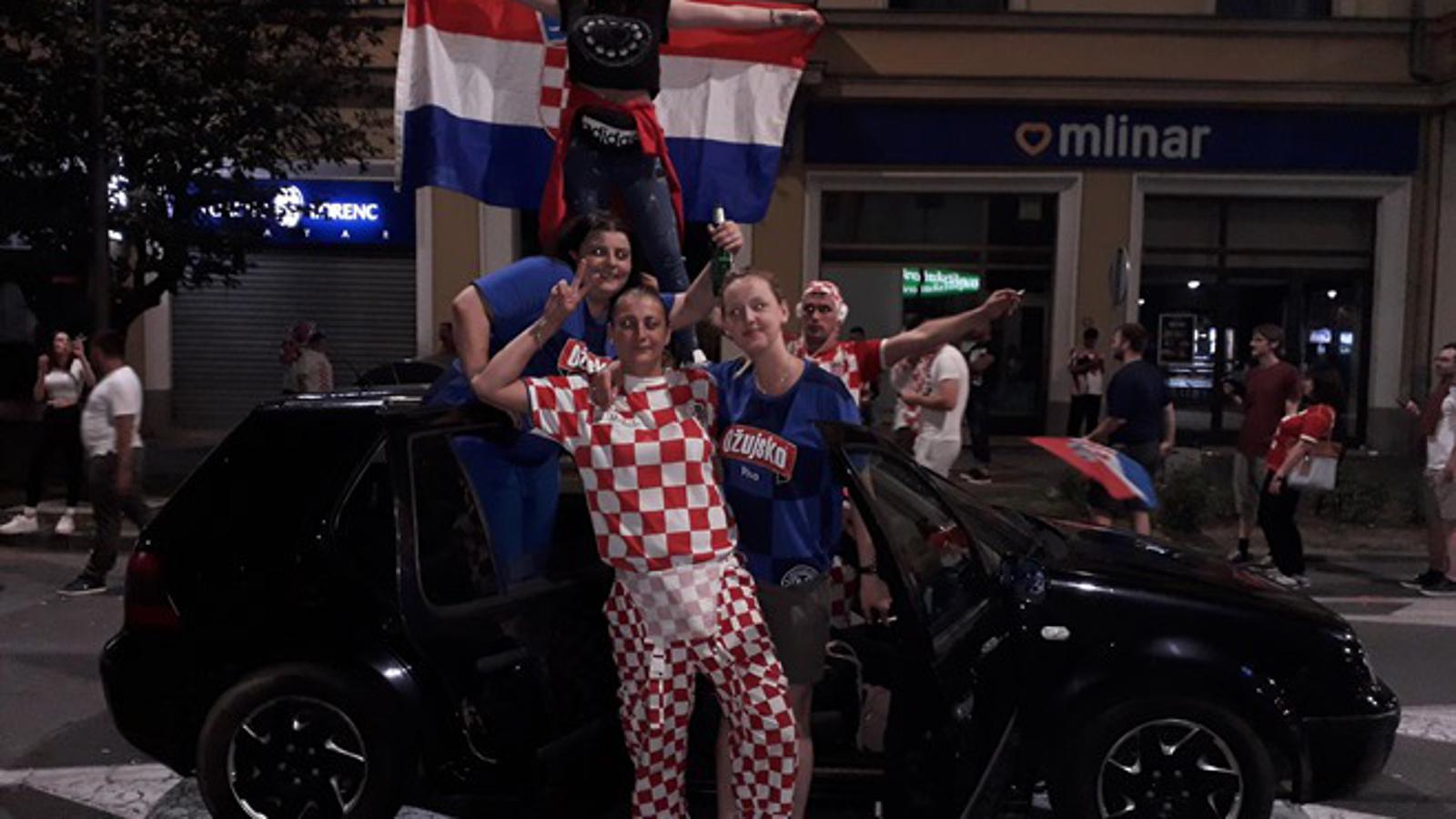 Slavlje do jutarnjih sati u slavonskobrodskoj 'Širokoj ulici'