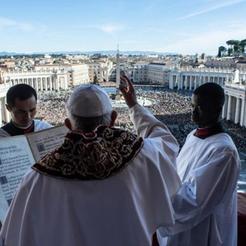 Papa Franjo udjeljuje blagoslov Urbi et Orbi - Gradu i svijetu; 25. prosinca 2018.