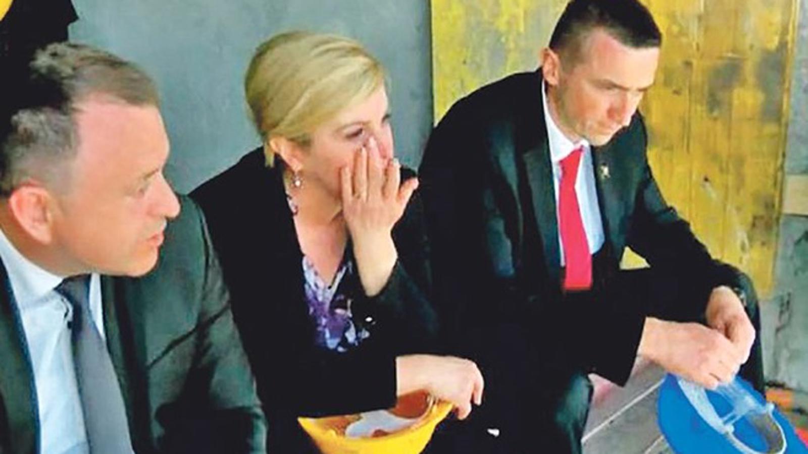 Kolinda plače u Vukovaru