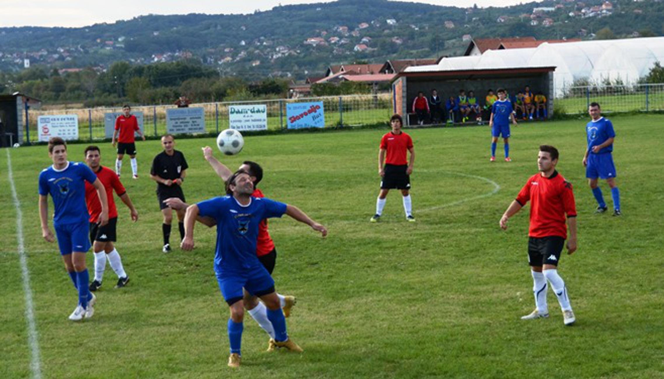 U Bukovlju, Slavonac (crveni) je u posljednjoj minuti pobjedio Cerničane
