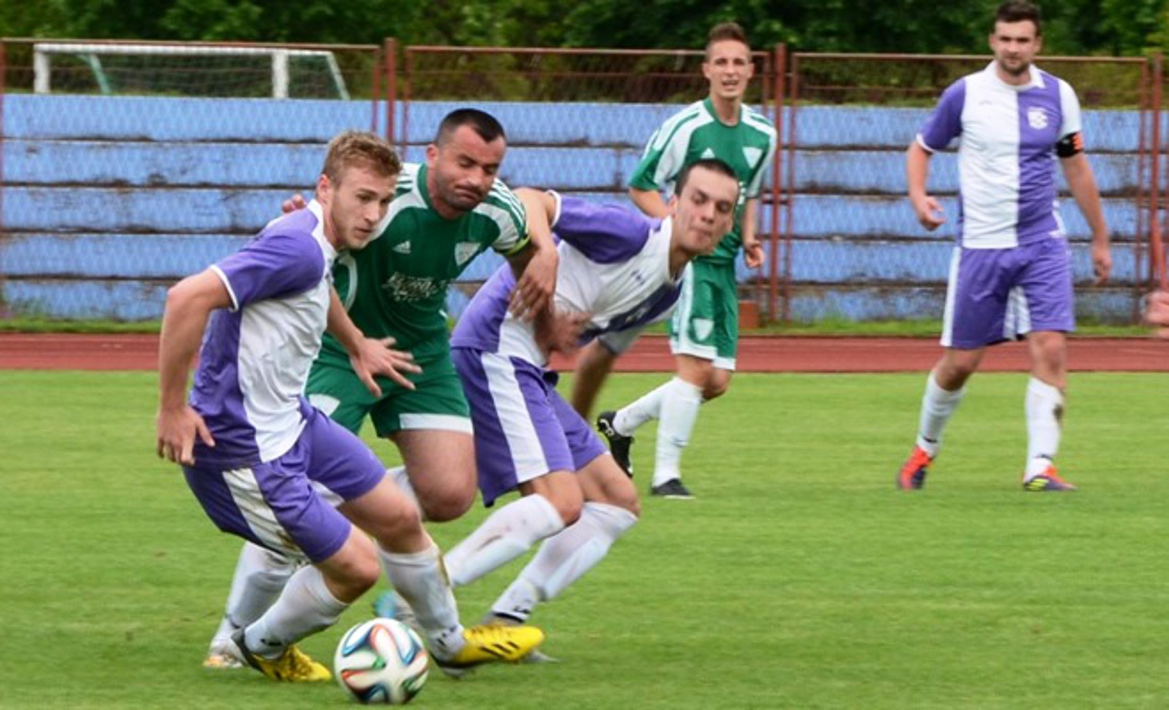 Detalj iz današnje utakmice Željezničar (ljubičasti)-Hajduk