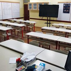 Prazna učionica u slavonskobrodskoj Gimnazije Matija Mesić tijekom prošlotjednog štrajka u četvrtak.