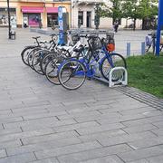 Dva stalka za bicikle na Korzu