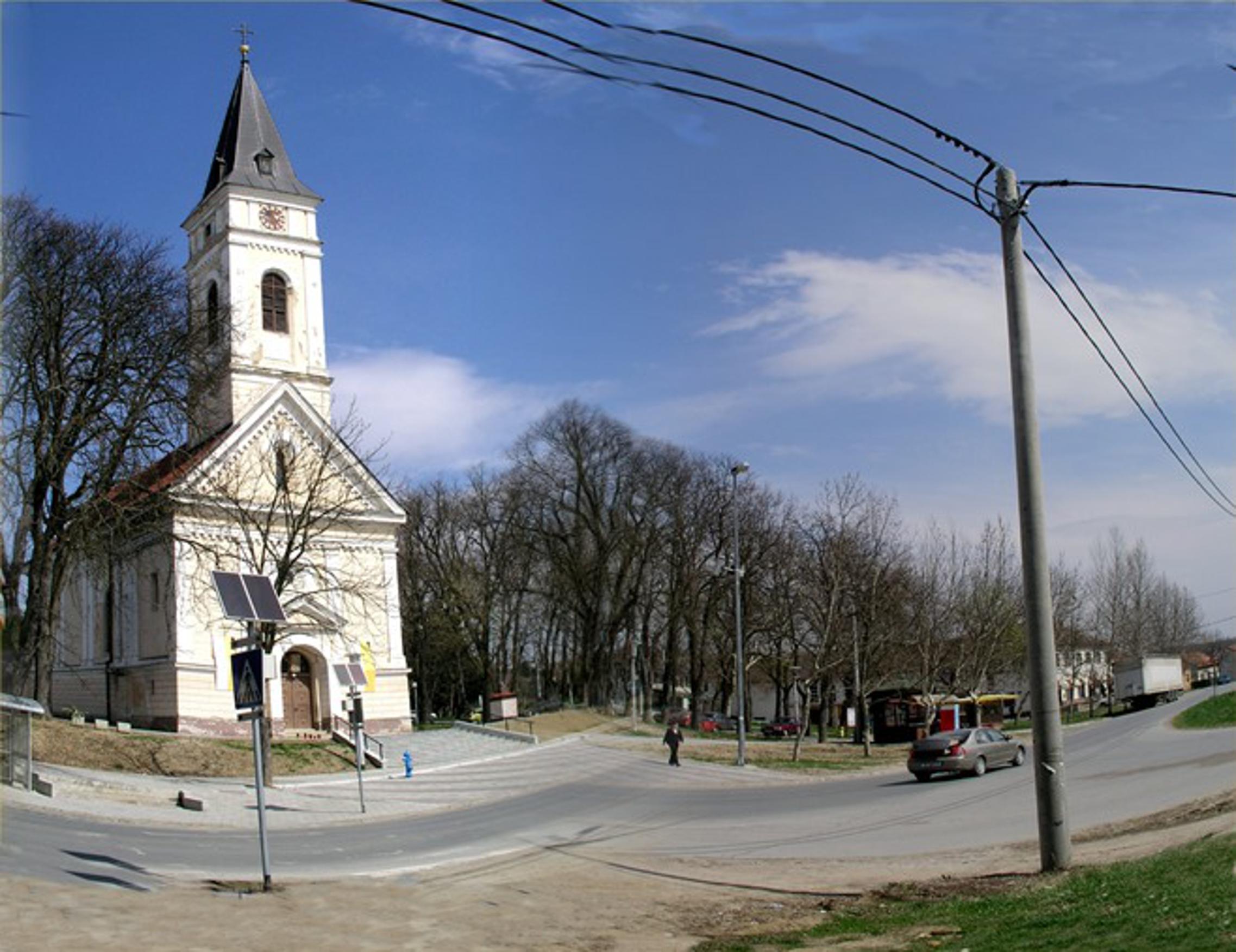 Crkva sv. Antuna Padovanskog u Podvinju