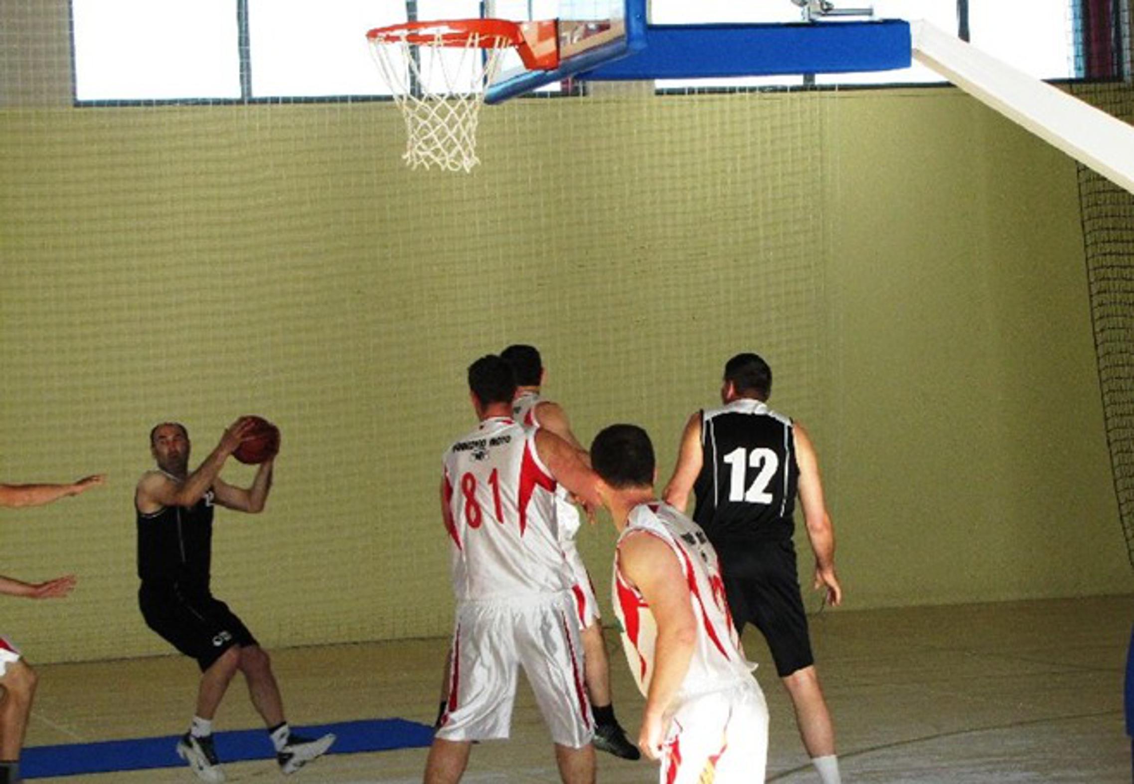 Brod old stars (crni) pobjedio Rio pak AZ alate