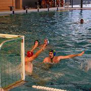 Tomislav Primorac (bijela kapica) postiže 14. gol za Osječane u susretu s Sisčanima