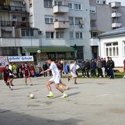 Na igralištu OŠ Milan Amruš odigran je humanitarni malonogometni turnir