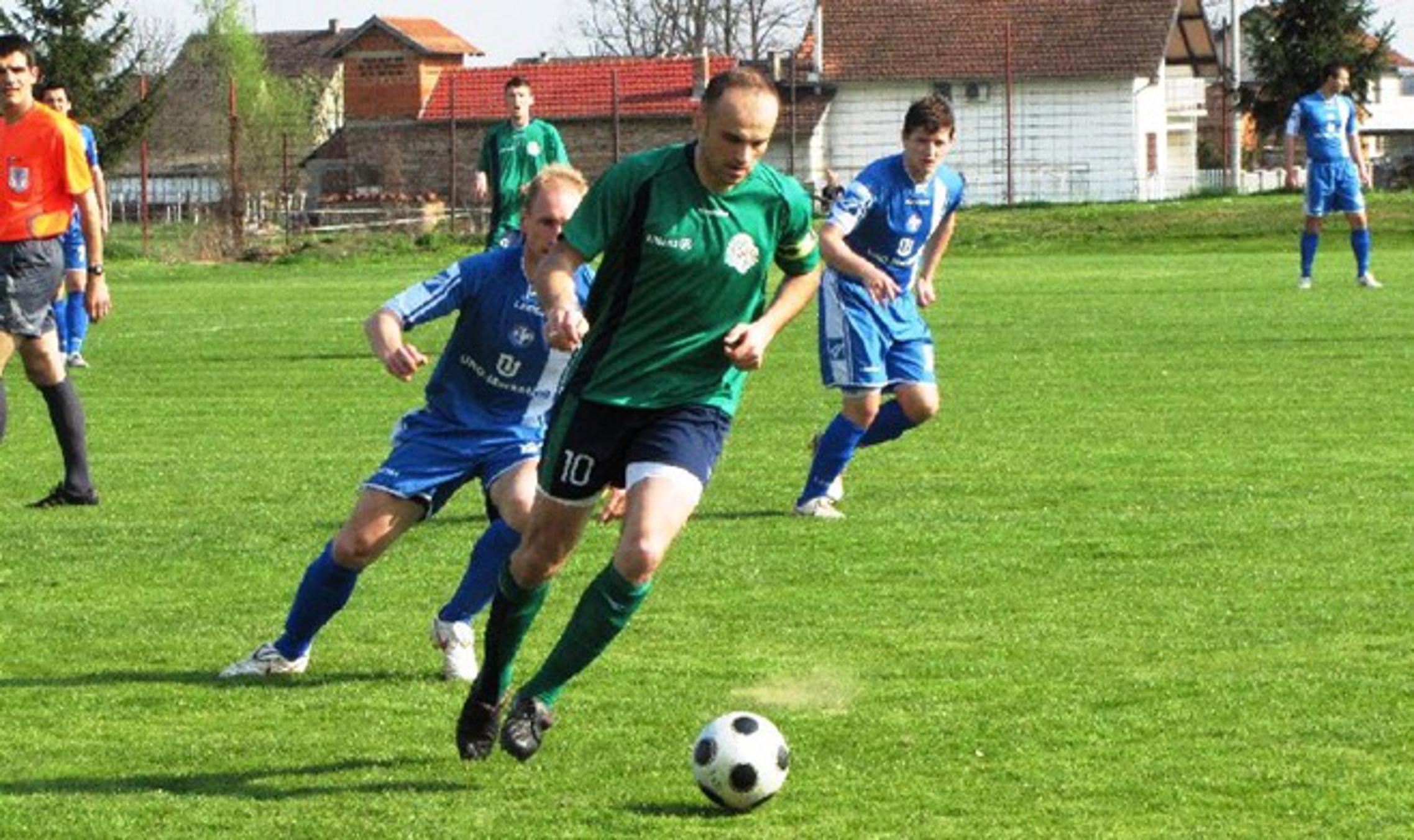 Kapetan Slobodnice Mario Ravlić sa ostalim suigračima otkinuo bod prvaku