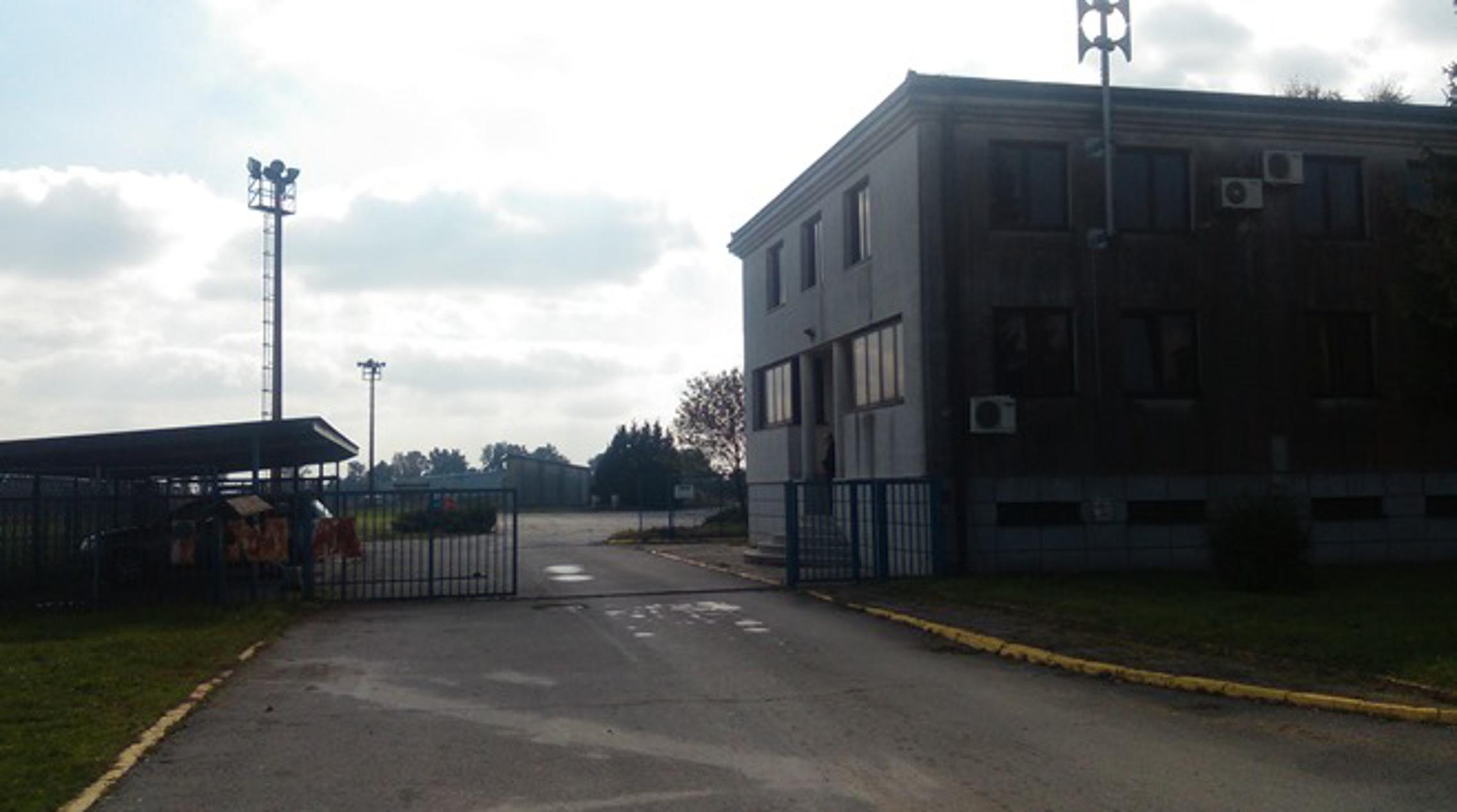 Skladište INE - budući kamp za izbjeglice