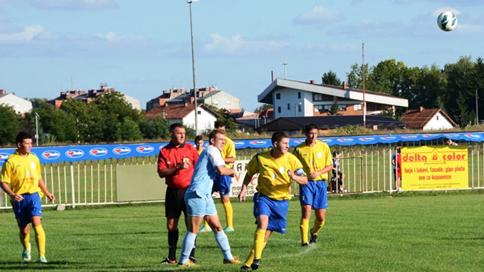 Nogometaši Zvonimira (žuti) su u Donjoj Vrbi pobijedili Slobodnicu