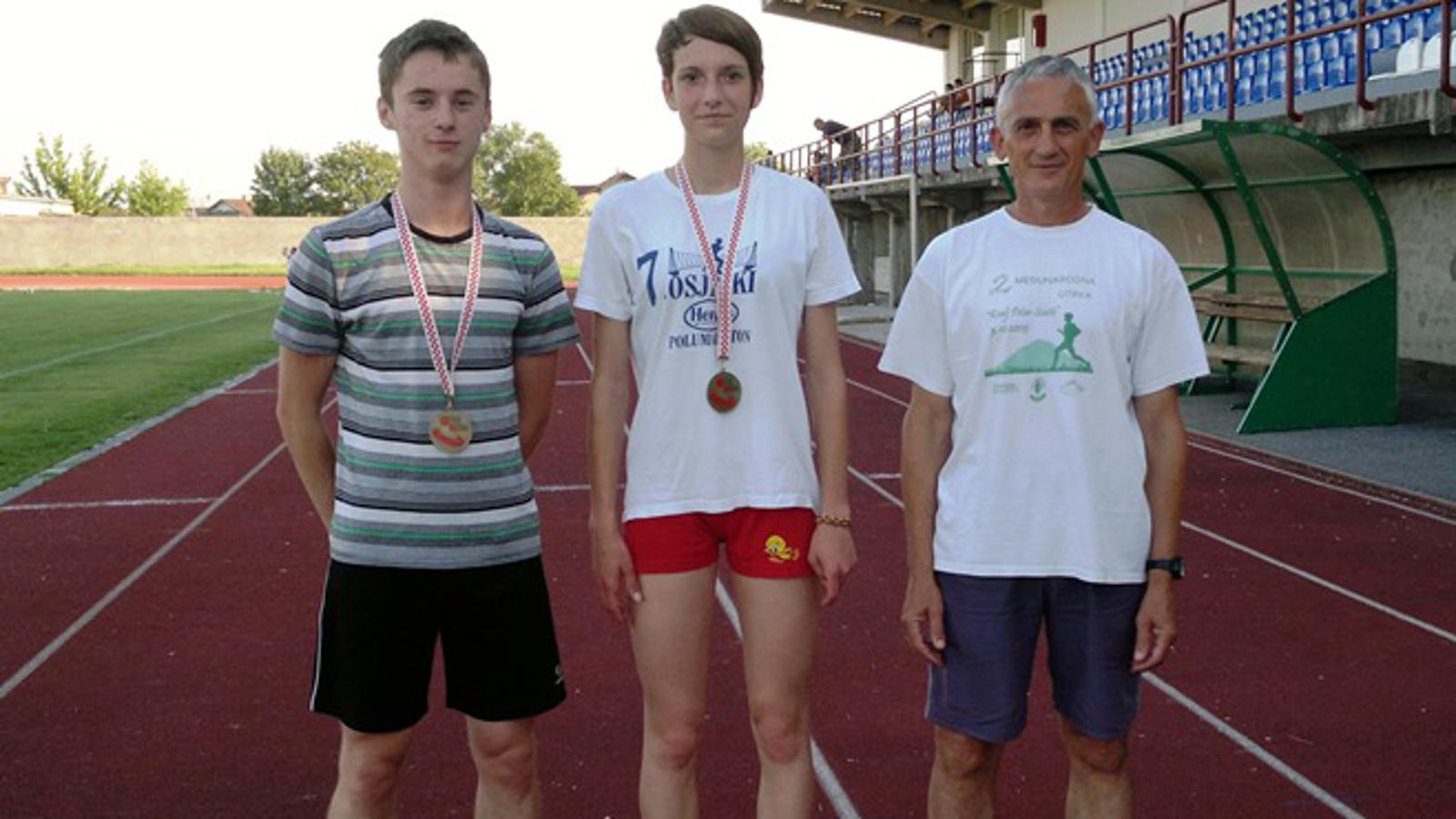Kristijan i Hilda s trenerom Šeremetom