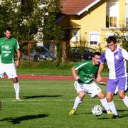 Detalj iz današnje utakmice Željezničar (ljubičasti) - Hajduk (Pakrac)