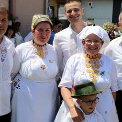 Jasminka Mihalj sa svojom obitelji - suprugom, sinom, kćerkom, zetom i unukom