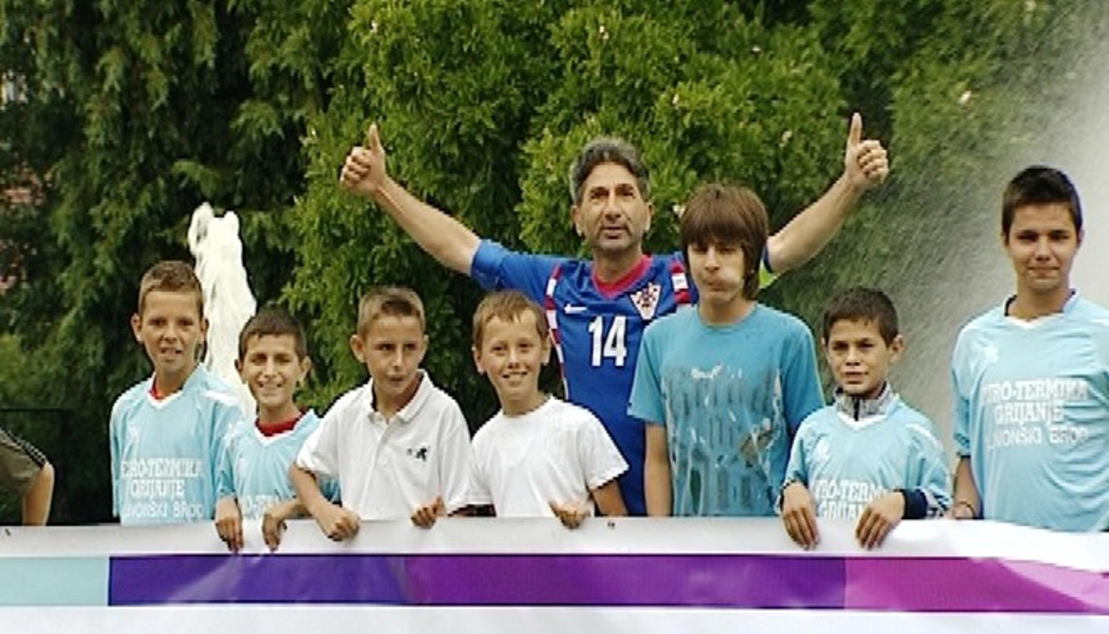 Tofko Dedić Totti s djelom sudionika škole