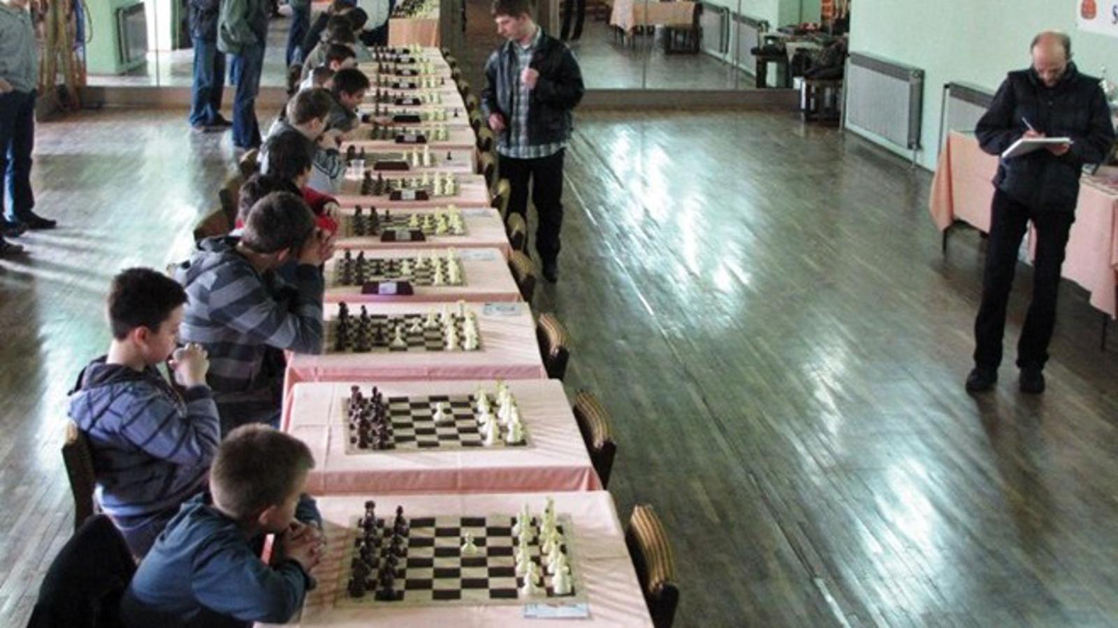 Simultanka velemajstora Ante Brkića na posljednjem memorijalu Milana Mesića