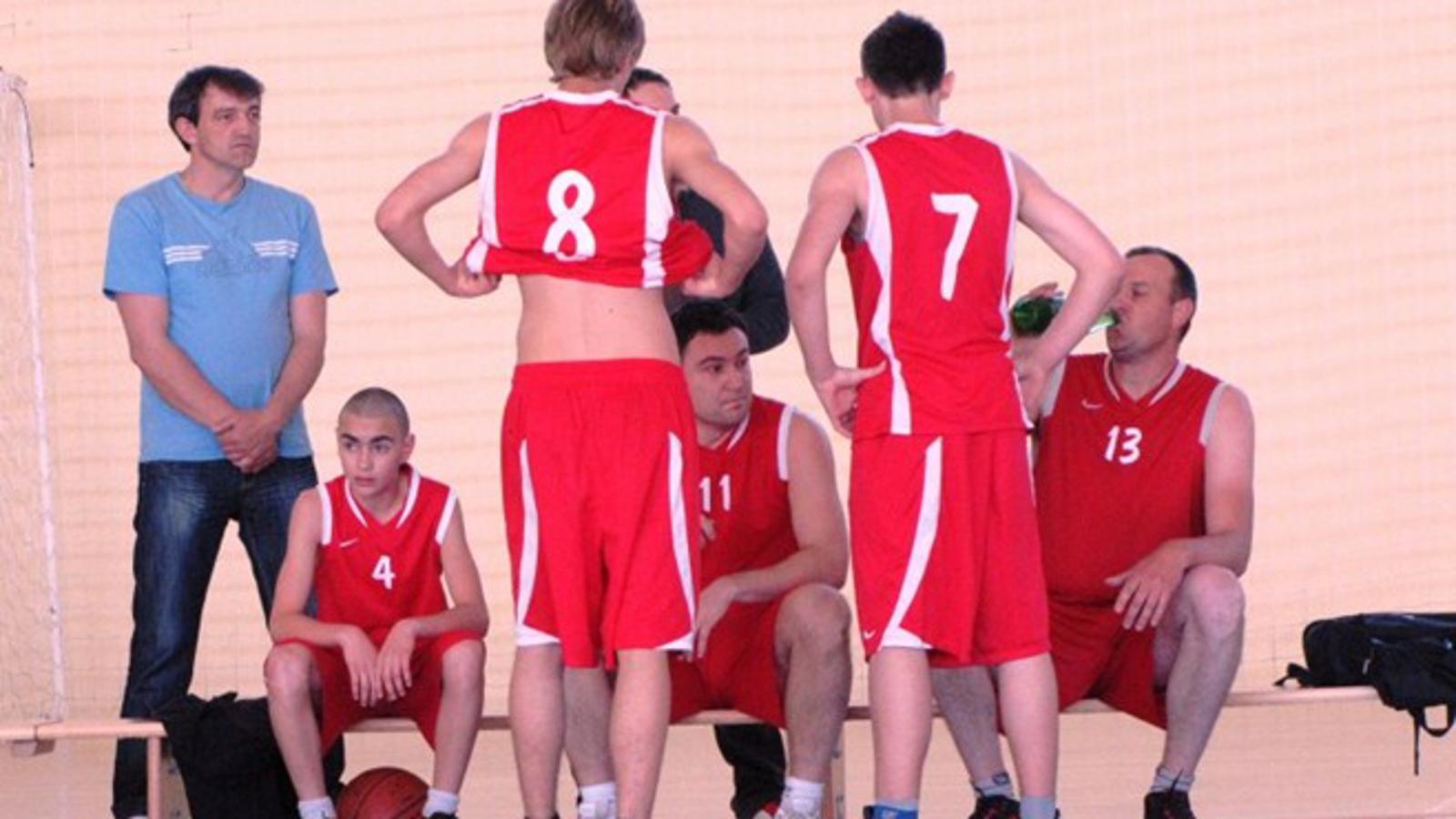 Ekipa Stupnik Medexa, prvi s lijeva sjedi mladi Dražen Lončarić