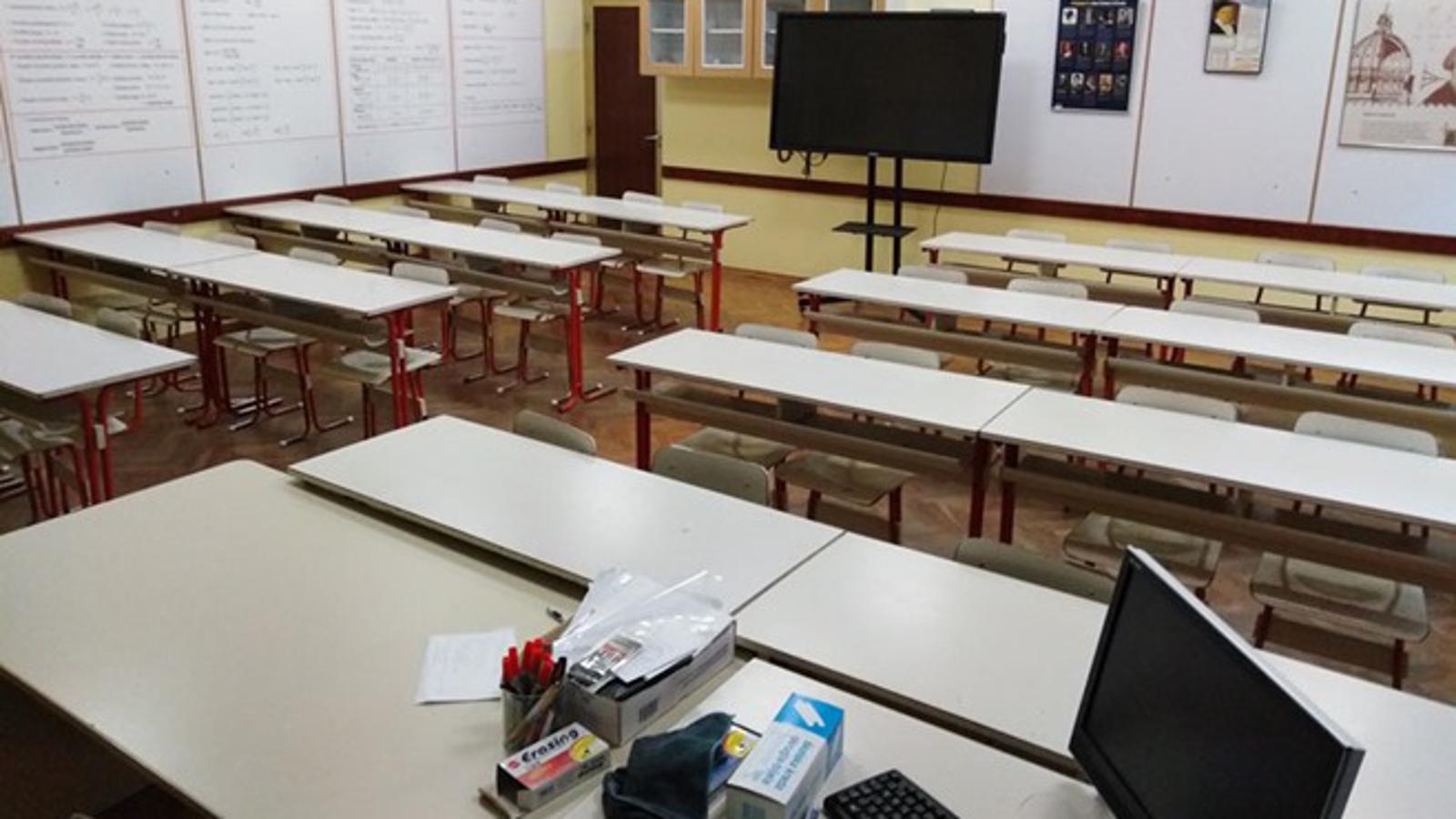 Prazna učionica slavonskobrodske Gimnazije tijekom prošlotjednog štrajka